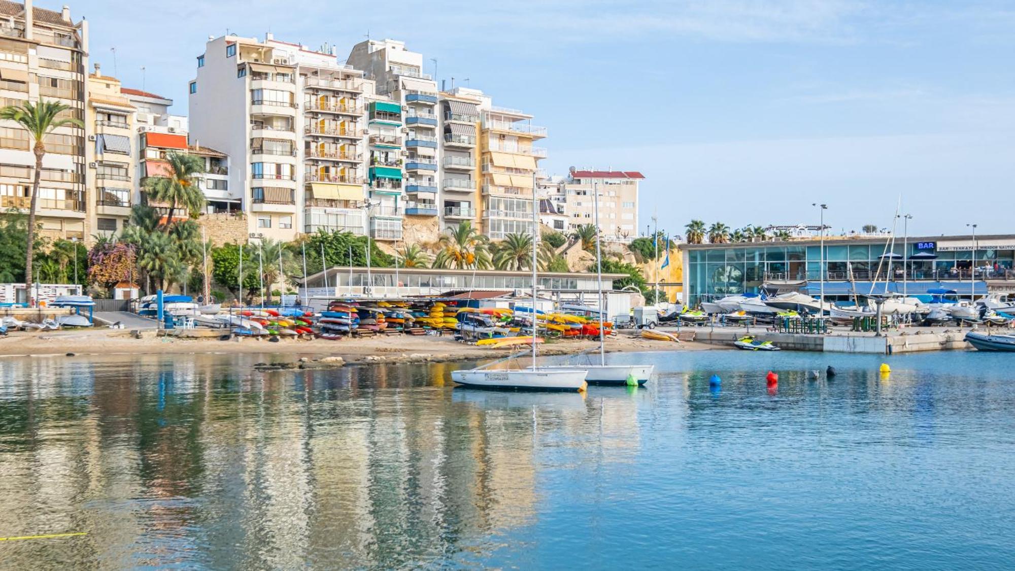Apartamentos El Castell Benidorm Old-Town Exterior photo